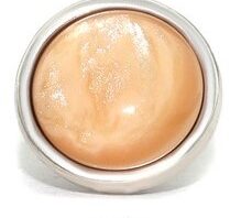 cabochon nude