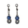 Marloes blauw oorbellen Qoss 't oude huys cabochon met hanger bedel