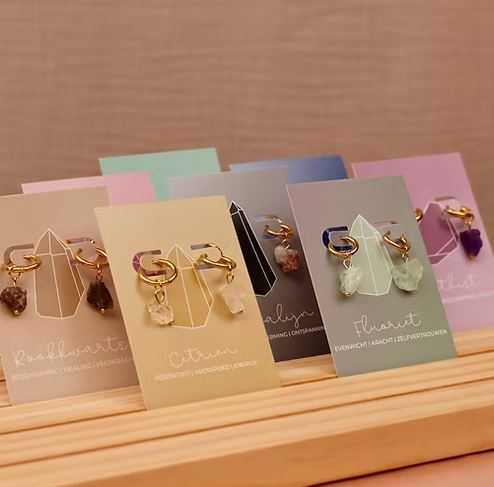 Uchu Reminders, oorbellen en armbanden met betekenis, oorbellen en armbanden met edelsteen, Uchu reminders 't Oude Huys